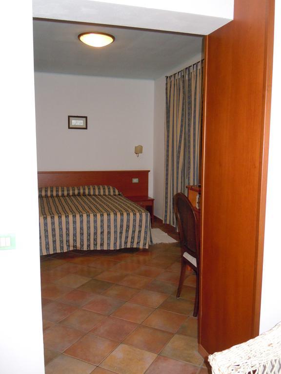 Il Castello Hotel Villaputzu Kültér fotó