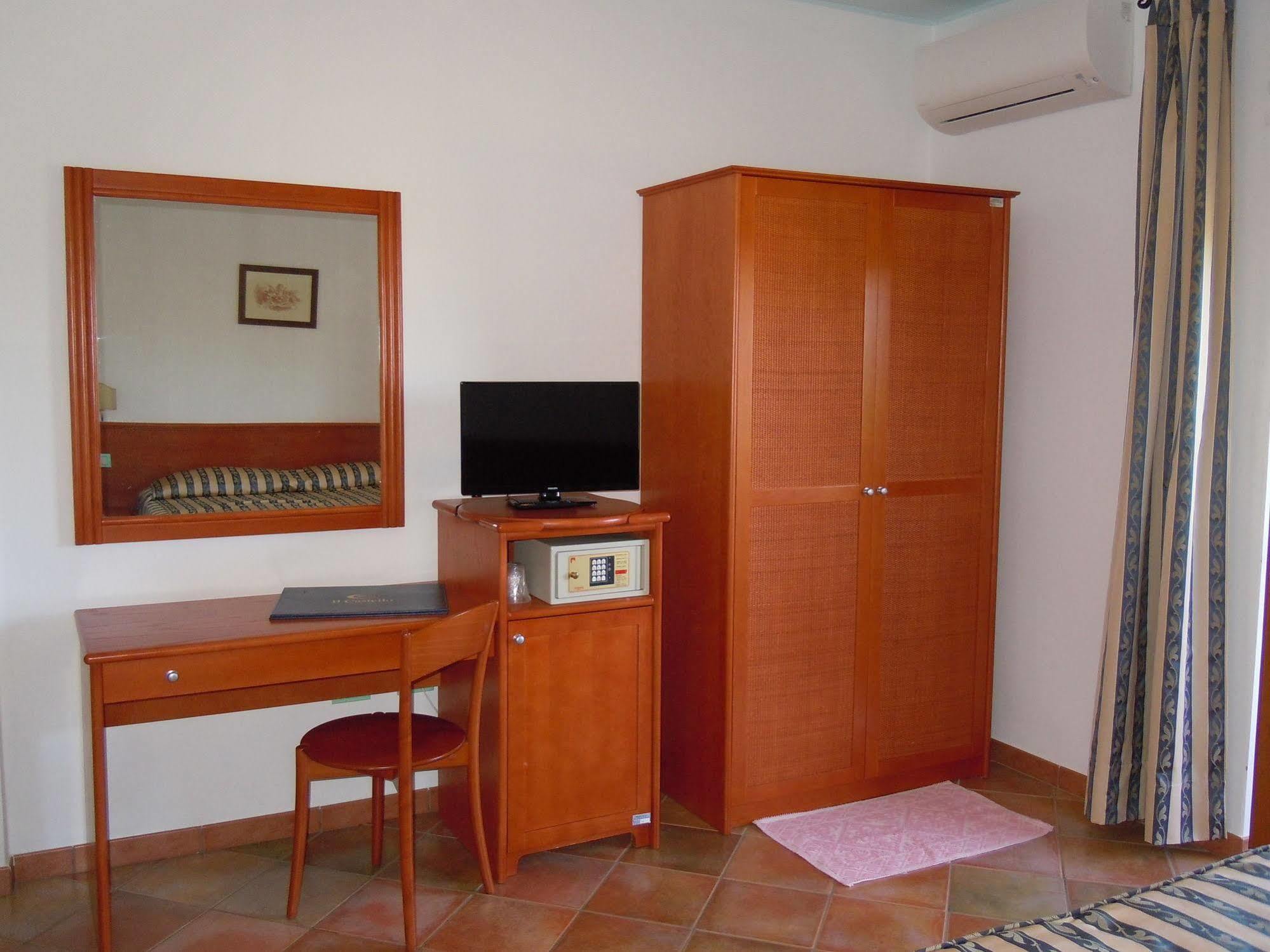 Il Castello Hotel Villaputzu Kültér fotó